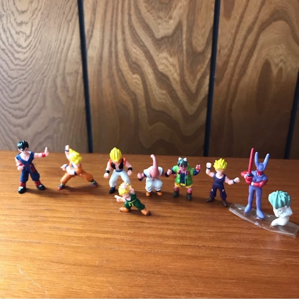 Vintage Dragon Ball Z mini figures ( tiny ) Bandai 1989